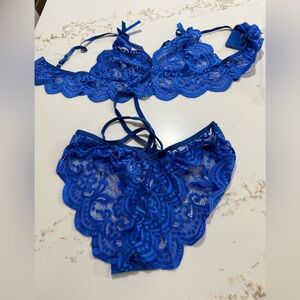 Elegant Blue Lace Lingerie Set